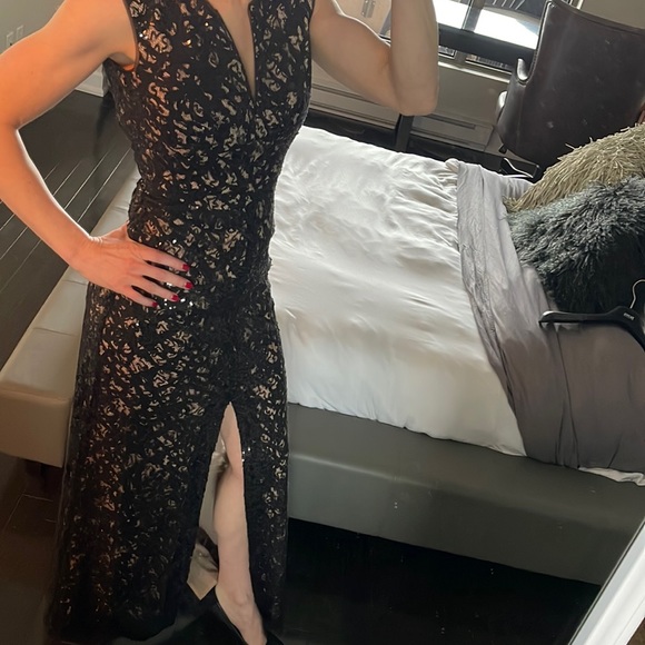 BCBG Dresses & Skirts - * will accept raisonnable offer 
Gorgeous BCBG dress